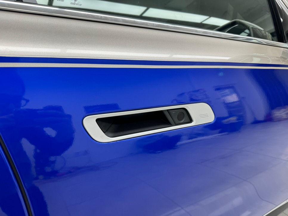 강남 랩핑 BMW i7 듀오톤 랩핑 위아래 둘 다 라인 칼 / 서초, 강남, 양재
