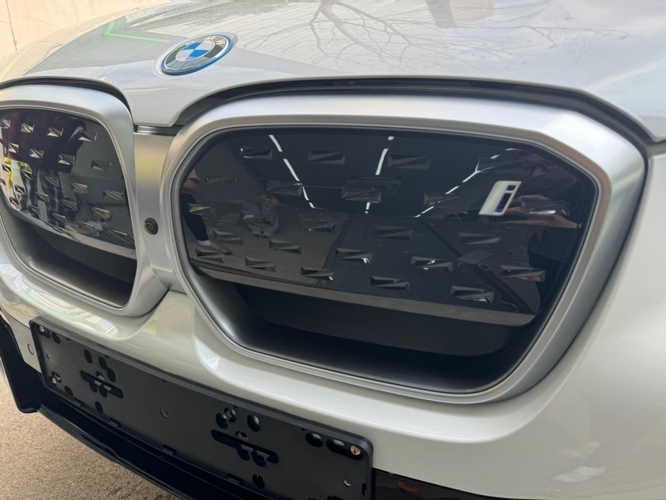 잠실 랩핑 BMW iX3 부분 랩핑, 전기차 느낌 확 살리기 / 서초, 강남, 양재