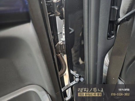 구미 엠비언트 현대 싼타페 MX5 순정엠비언트 광량 업그레이드 시공으로 더욱 화려한 자동차 내부 모습 / 구미 봉곡남로