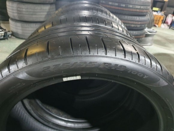 245 40 19 275 35 19 피렐리 피제로 PZ4 중고타이어 한대분 BMW 5시리즈 벤츠 E클래스 CLS 등등 차량 입니다 / 경기 포천 소흘