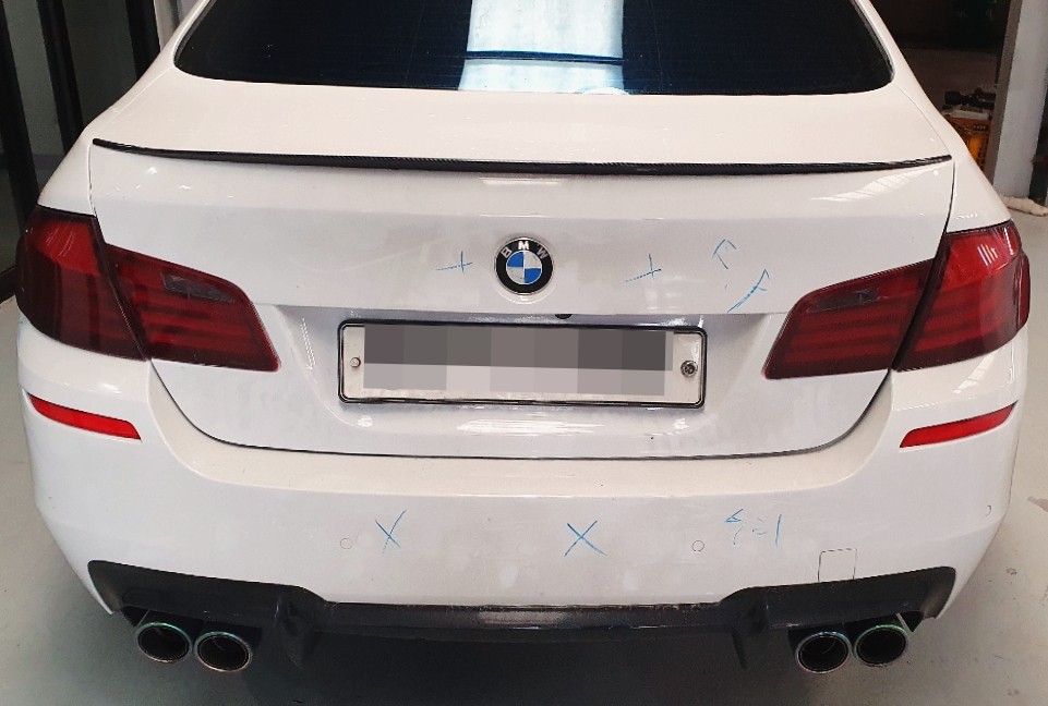 BMW 520d 판금도색 차량복원 <트렁크 리드/ 뒤 범퍼 / 쿼터 패널> 특화된 BMW 전문 수리