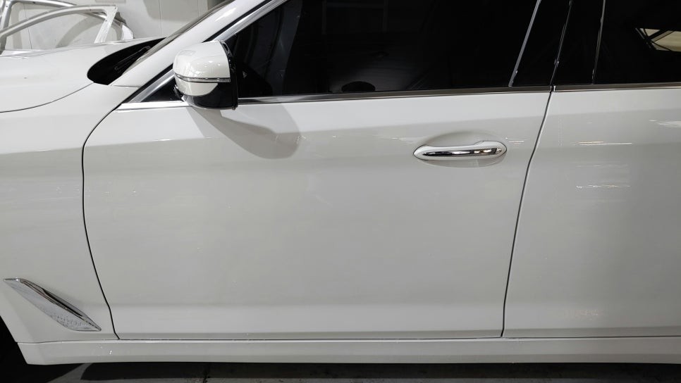 BMW 520d / 판금도색 / 도어, 범퍼, 사이드 스커트/ 수입차 전문 1급 공업사