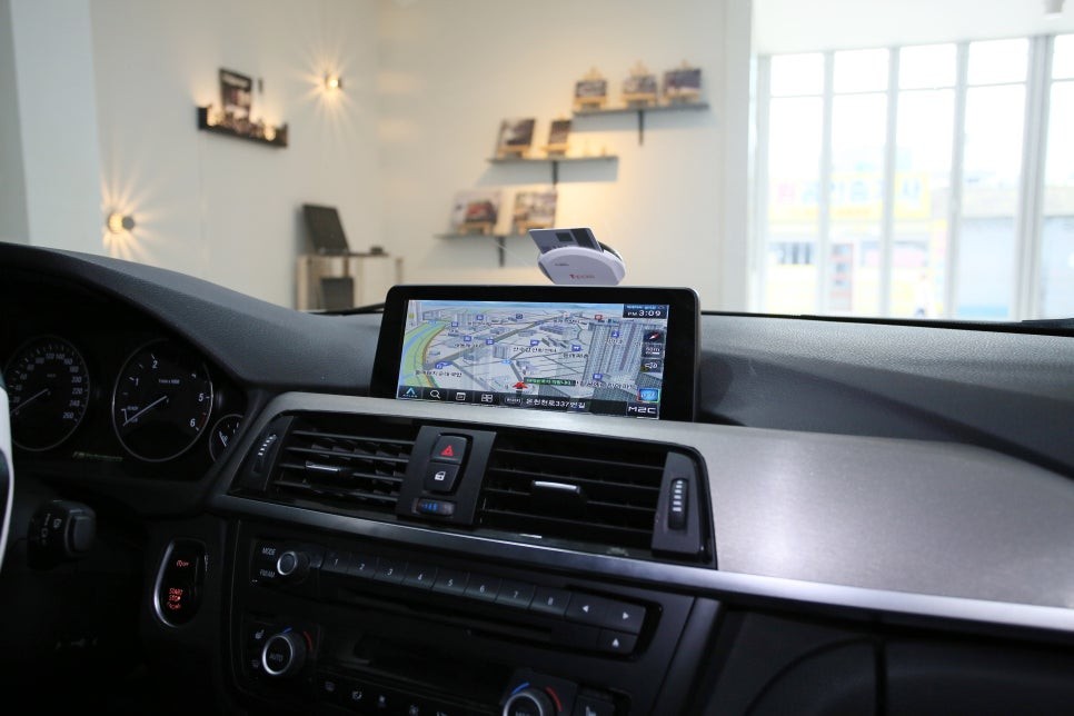 bmw 320d, 신상 네비매립을 해보자! / 부산 금정