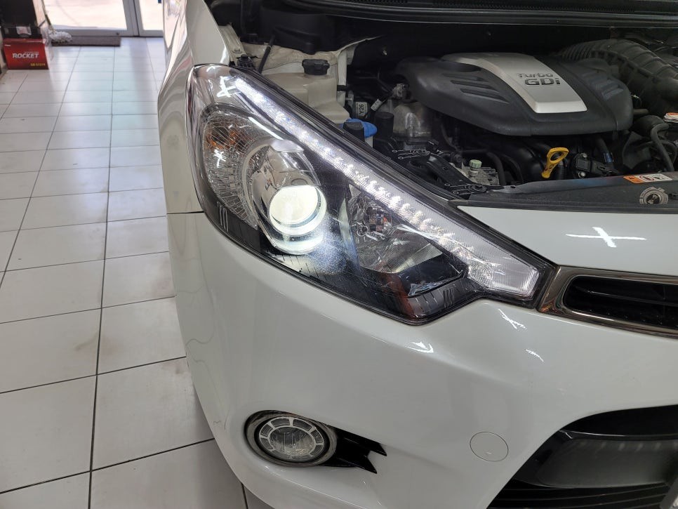 K3 쿱 인증 LED 헤드램프 전조등 장착으로 야간 운전 개선하기[울산 패스트카]