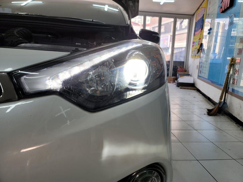 K3 쿱 인증 LED 헤드램프 전조등 장착으로 야간 운전 개선하기[울산 패스트카]