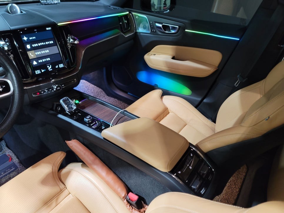 볼보 XC40, XC60, XC90, S60, S90 엠비언트 순정 시공 전문 DMX / 인천 남동구