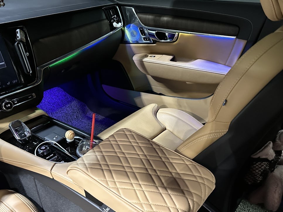 볼보 XC40 XC60 XC90 S60 S90 엠비언트 튜닝, 차종별 감성 최적화 시공 / 인천 남동구