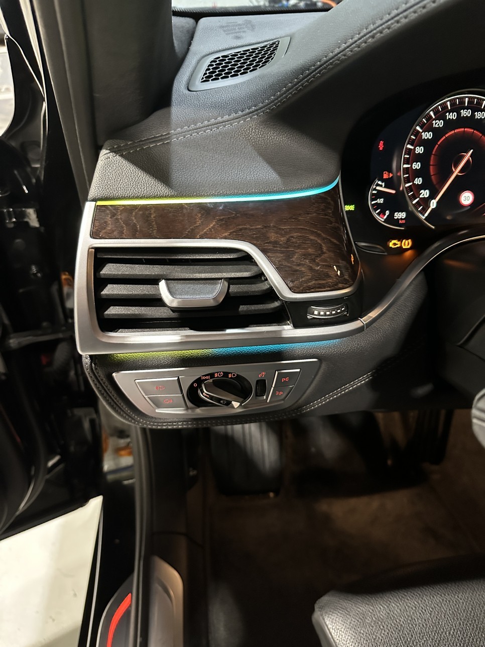 BMW G11 760li 7시리즈 엠비언트 광량 업그레이드 시공