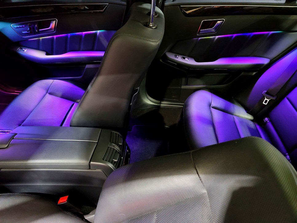 벤츠 W212 E300 E220 E클래스 엠비언트 DMX 무빙 무드등 튜닝! / 인천 남동구