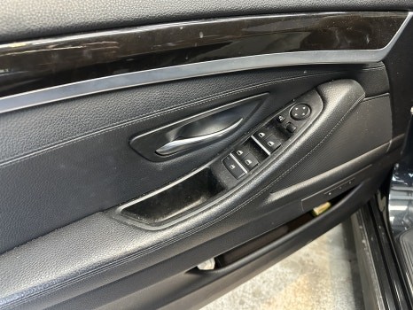 BMW 5시리즈 F10 도어 손잡이 끈적임 깔끔하게 교체!! / 울산 북구, 부산, 포항