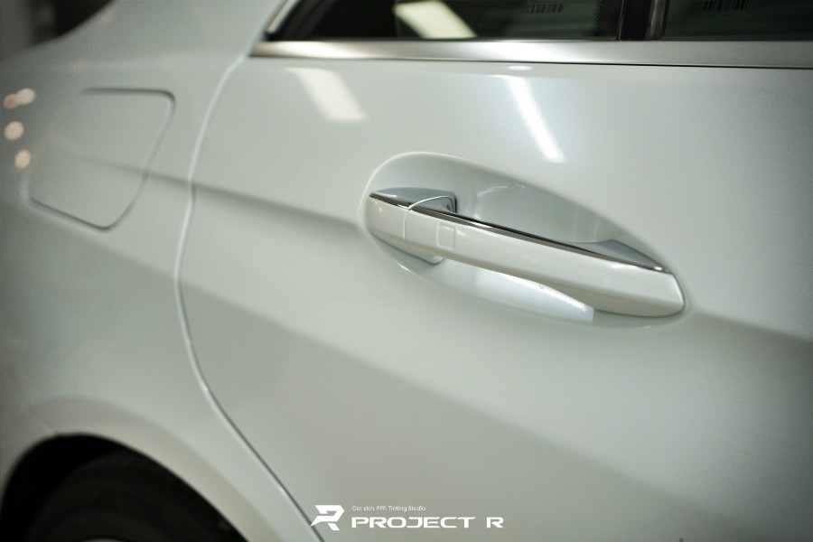 부천랩핑 벤츠 E클래스 고광택 전체랩핑, 비닐프로그 화이트펄 시공 프로젝트알 / 부천 원미구 상동