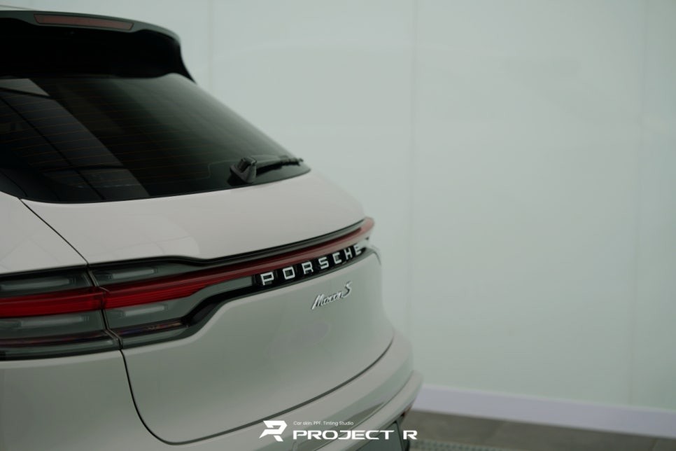 부천랩핑 포르쉐 마칸 S 비닐프로그 브라이트 그레이 전체 랩핑 / 부천 원미구 상동