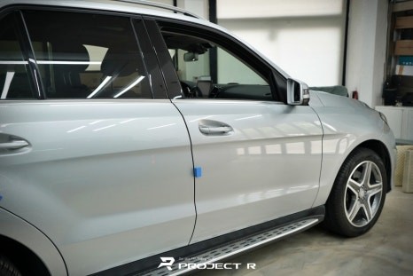 벤츠 GLE 350d 에이버리 유광 화이트 전체 랩핑 시공, 부천 자동차랩핑 프로젝트R
