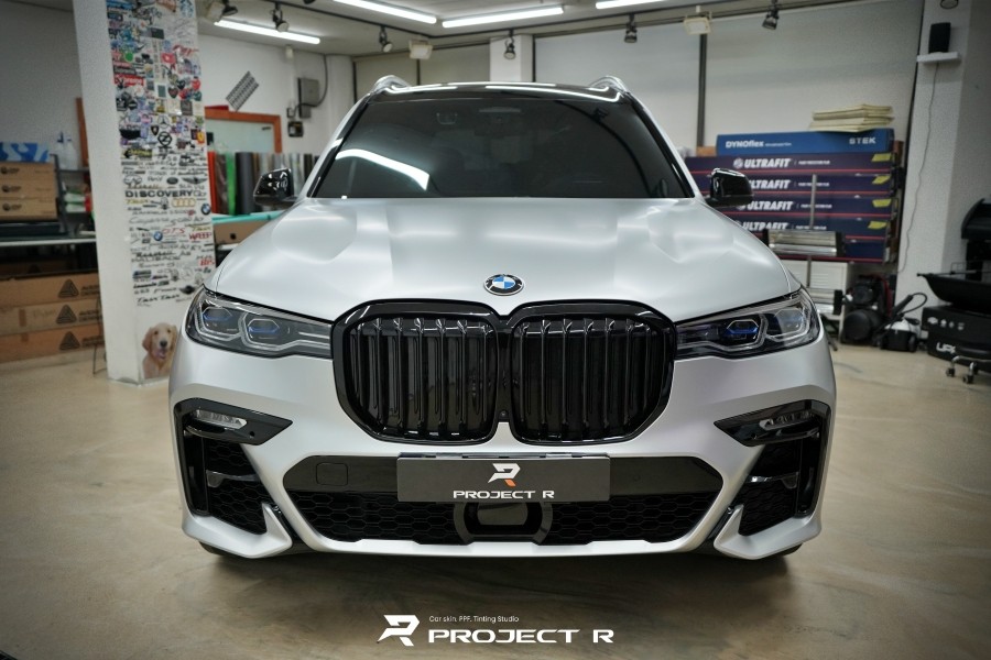 BMW X7 전체 랩핑, 에이버리 사틴 실버 메탈릭 시공, 부천 자동차랩핑 프로젝트R