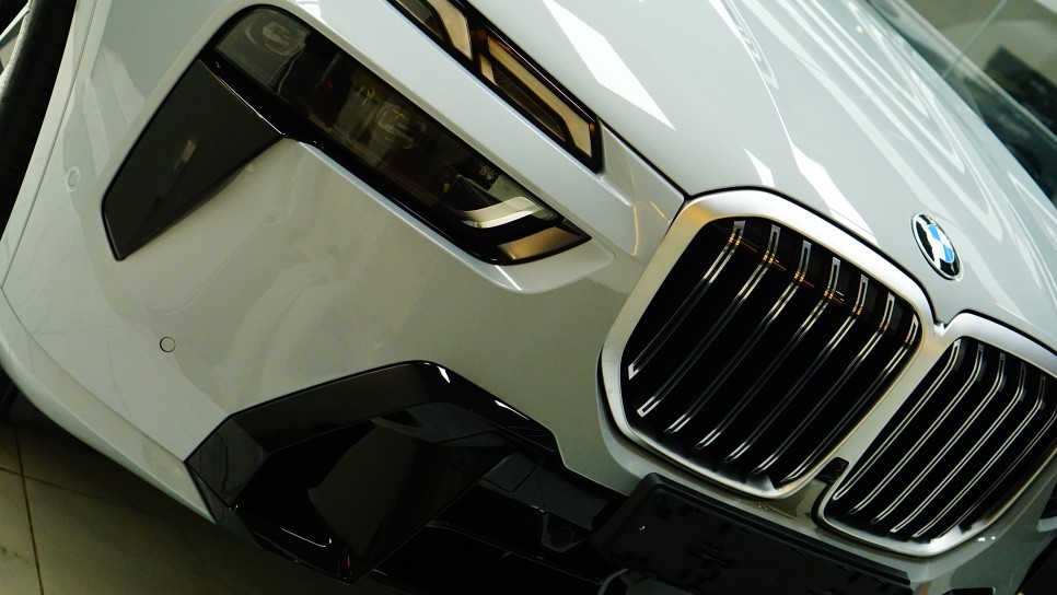 BMW X7  크롬 죽이기 맨하탄 그레이 색상과의 조화로움 / 강남,역삼,서초
