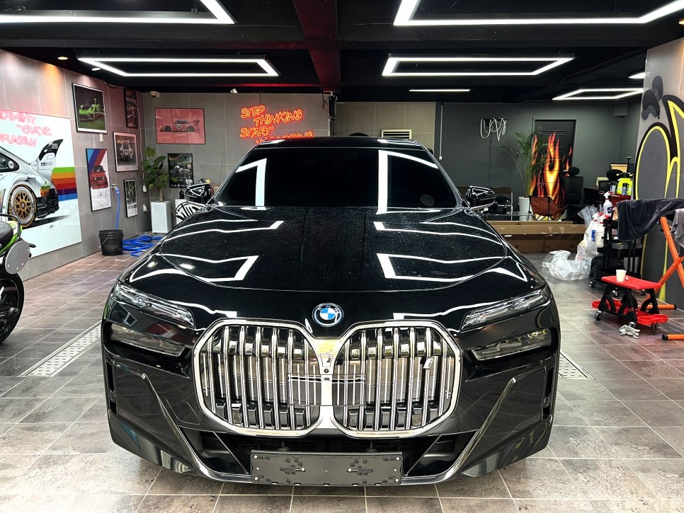 부산랩핑 BMW i7 투톤 (듀오톤) 랩핑 시공 후기