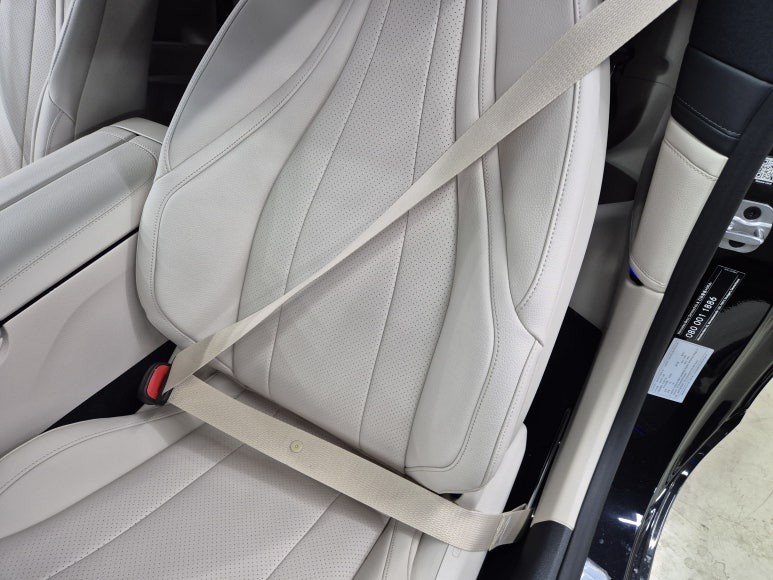 벤츠 CLE 쿠페 핸들교체 컬러안전벨트교체 / 인천 남동구 고잔동