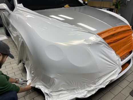 벤틀리 컨티넨탈 GT 유광 화이트 골드 스파클 사고 수리 랩핑 / 잠실, 삼전, 송파