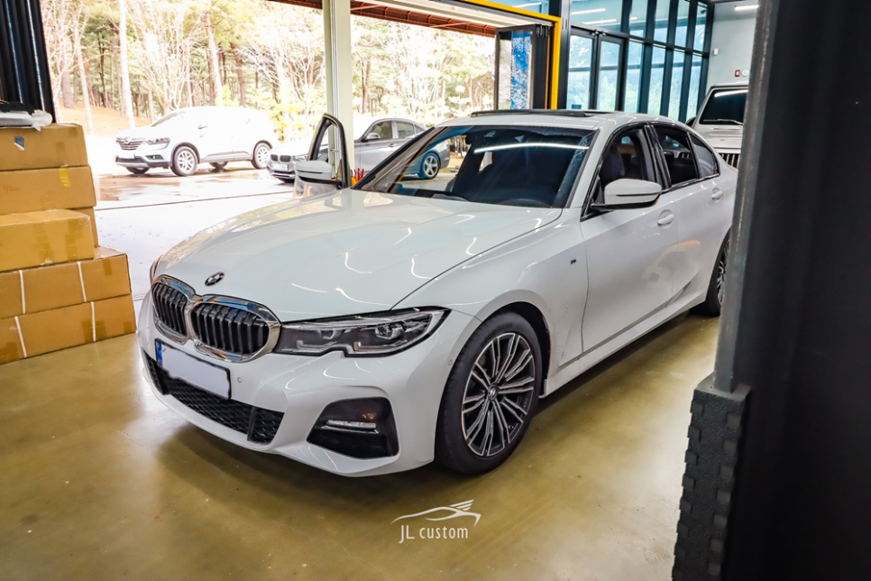 BMW 3 시리즈 실내 퍼포먼스와 음질 업그레이드까지! 회오리 풀 커버 튜닝 / 대전 서구, 세종, 청주, 천안
