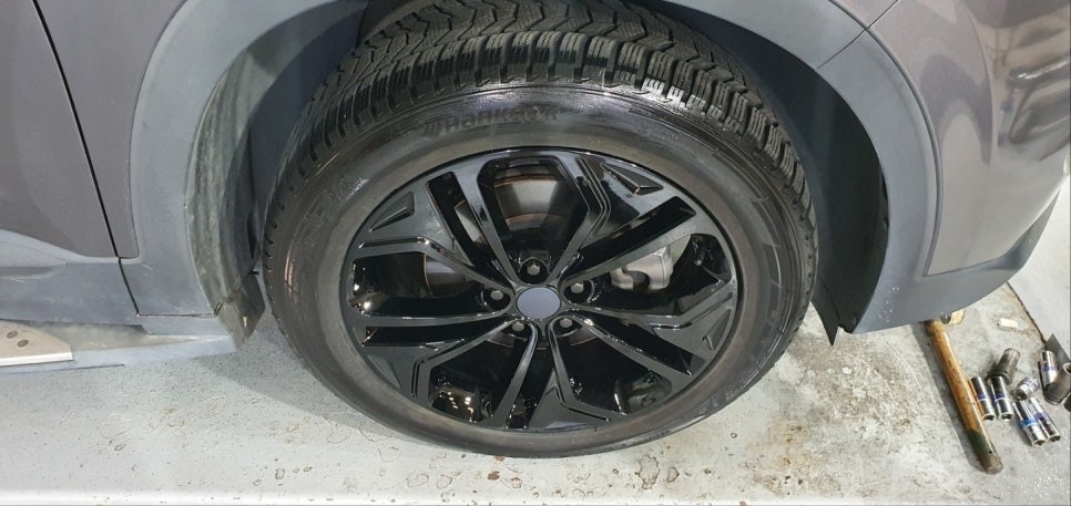 [원주휠복원][원주휠수리] 19인치 싼타페 TM휠 블랙유광 도색 복원 명품휠스토리 원주점 / 원주, 횡성, 제천, 평창, 여주