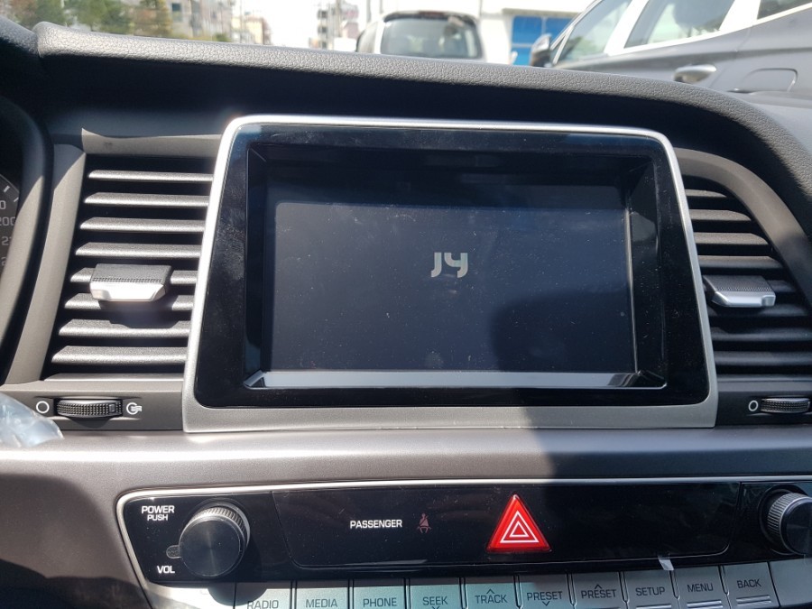 부산.LF쏘나타.8인치 아틀란5맵.후방카메라.(택시)