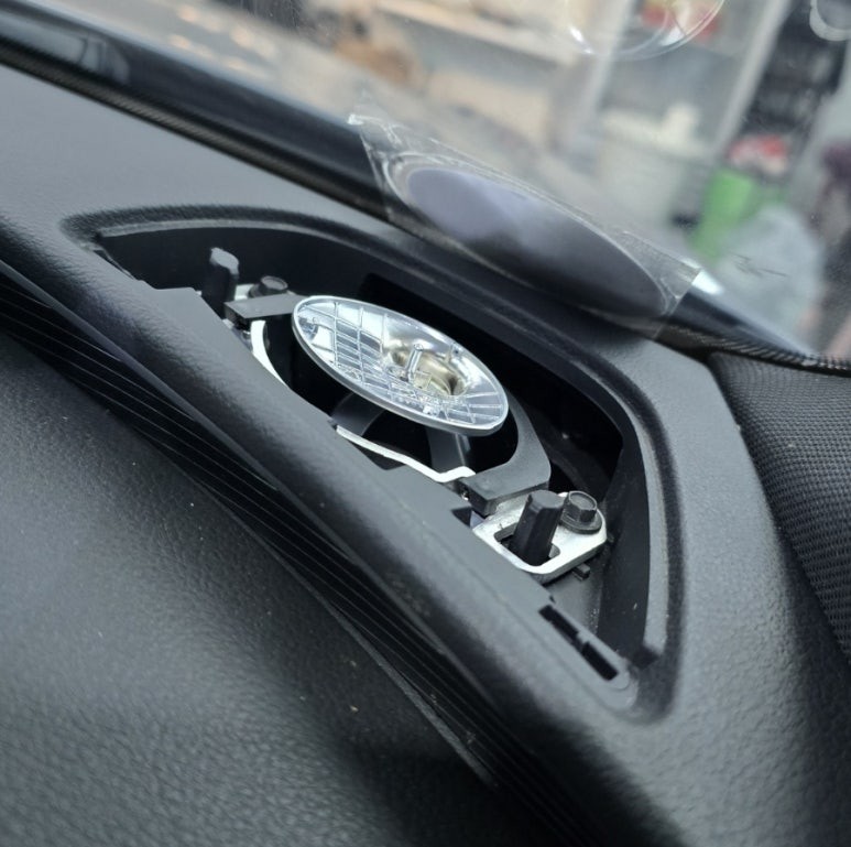 아우디 A7 55TDI 스포츠, 고퀄리티 RGB전동 트위터로 실내 업그레이드!!!
