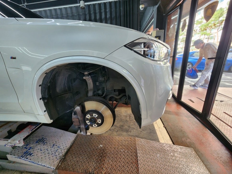 BMW X5 새차만들기 (강남 판금도색, 휠복원,자동차 광택 유리막코팅) / 강남 대치동