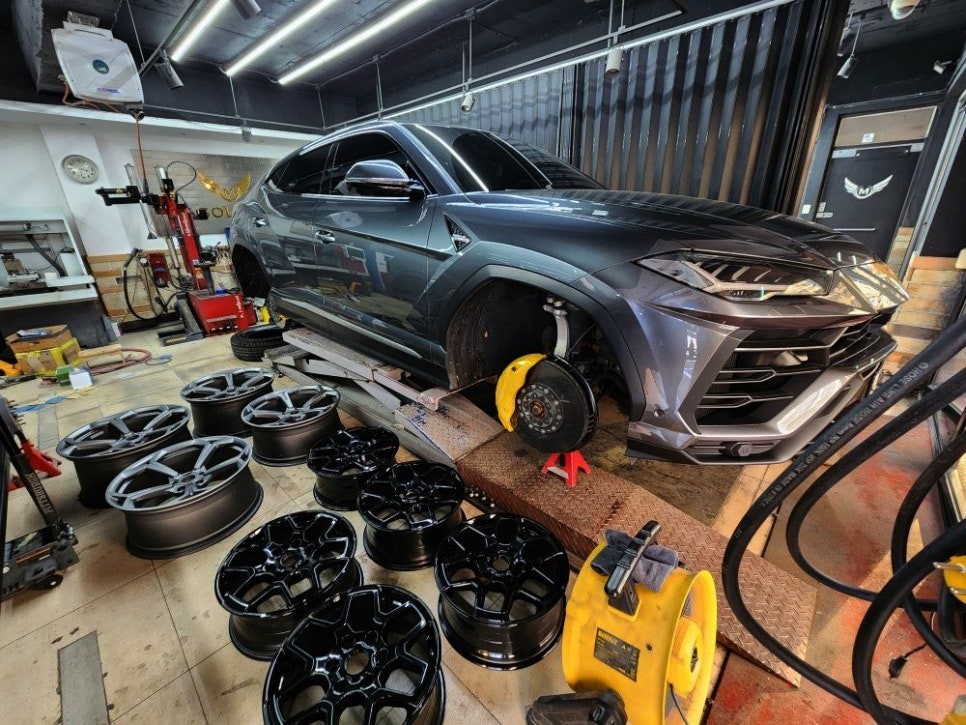 크롬죽이기? -포드 브롱코 블랙유광 휠도색 / 강남 대치동