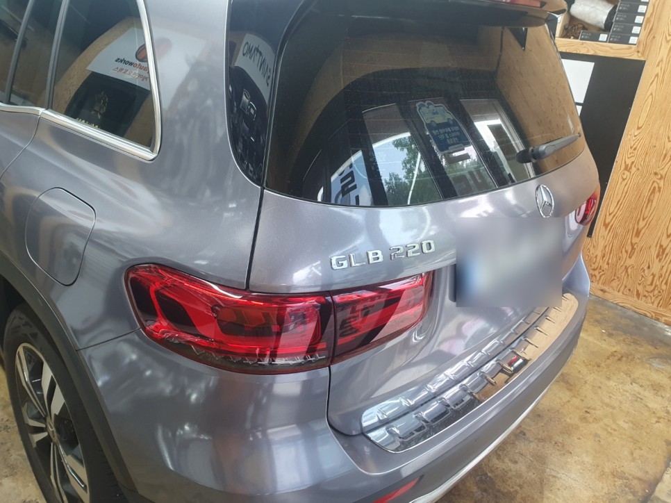 벤츠 GLB220 2열 에어벤트 에어컨 송풍구 / 리어 에어벤트 송풍구 엠비언트 순정연동 / 서울 은평구