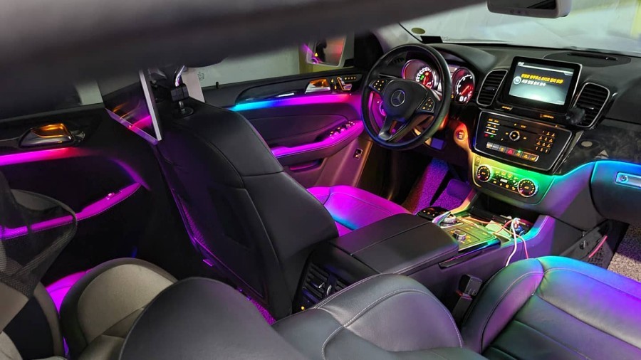 벤츠 GLE250d 코더스 엠비언트 출장시공! 비노출 풀컬러 엠비언트 / 시흥, 안산, 군포, 안양