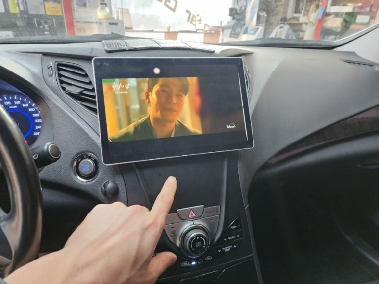 화성 안드로이드올인원11년식 그랜져hg 고장난 네비 제거후  켈란iam i8000 11.5인치 안드로이드 올인원 설치 리뷰~~