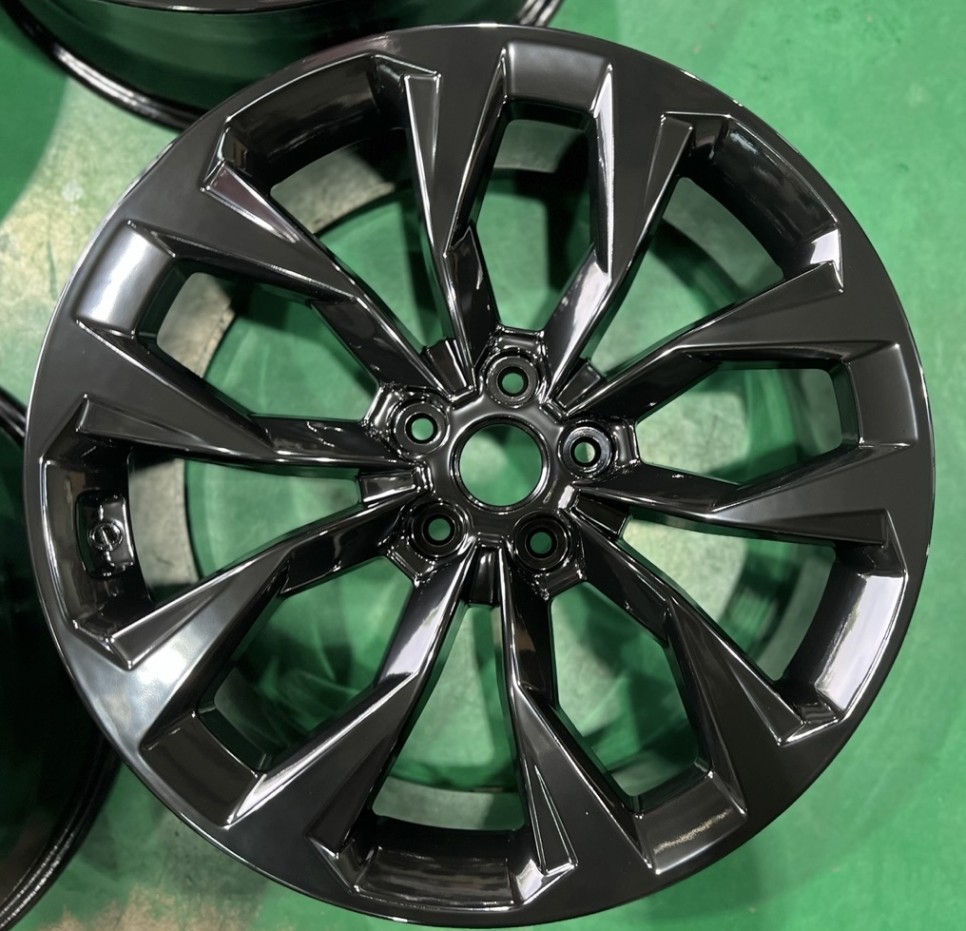 남양주 휠복원 쏘렌토  mq4 20인치 주차기스 휠복원 도색작업 / 남양주, 강동, 하남, 송파