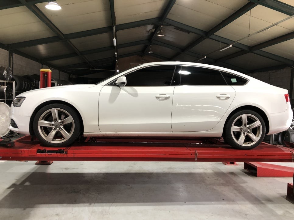 [아우디 a5 유럽산 다반티 타이어] 245 40 18/마일리지/ 수입차 전문 타이어/다반티타이어/아우디타이어/아우디A5타이어/순정휠/아우디휠/힐링타이어/남양주힐링타이어/복원휠 / 남양주, 강동, 하남, 송파