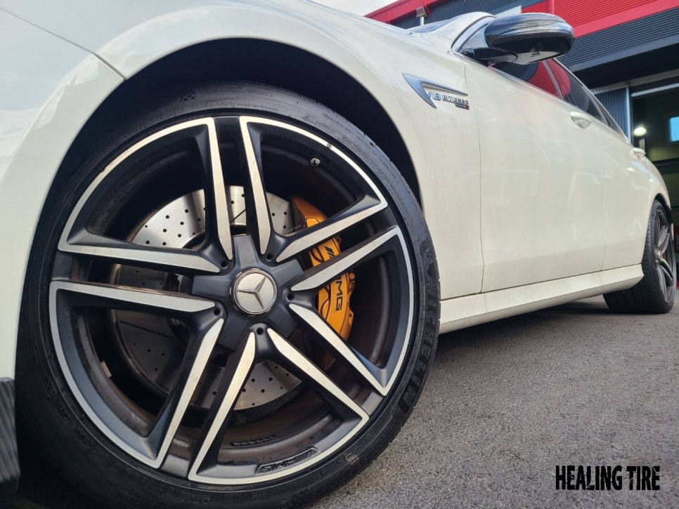 벤츠 E63 AMG 고성능 미쉐린 PILOT SPORT4S 265 35 ZR 20 MO1 (99Y) 타이어교체후기~!  남양주타이어 의정부휠복원  휠복원 휠수리 다산동타이어