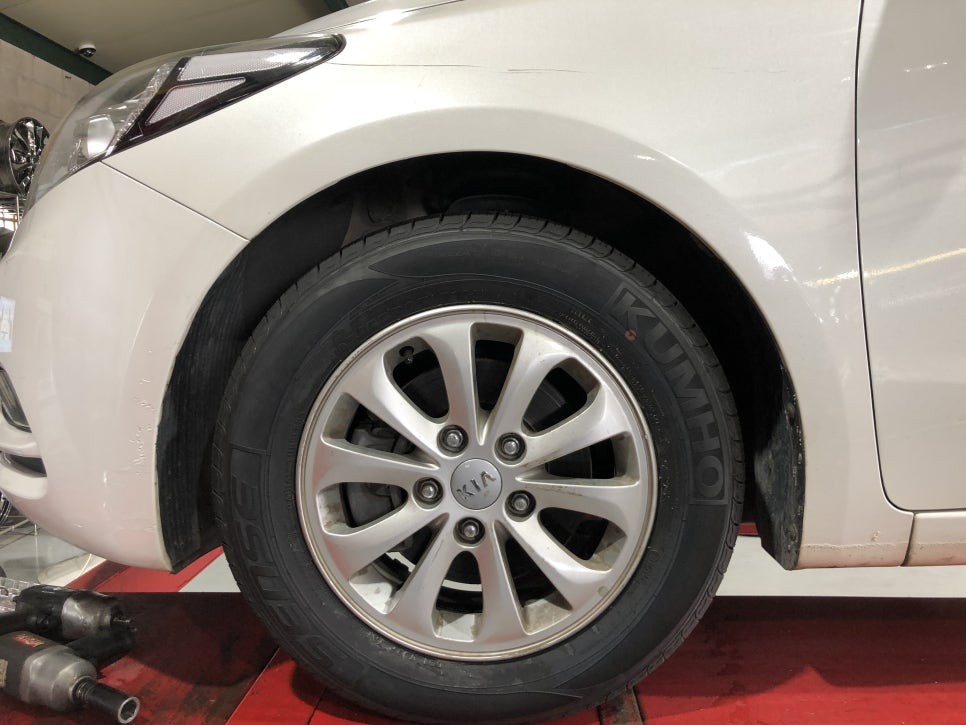 [기아 K3 타이어 교체]기아 K3/K3타이어/금호타이어/금호센스타이어/금호타이어15인치/15인치타이어/힐링타이어/남양주힐링타이어/남양주금호타이어/타이어잘하는곳 / 남양주, 강동, 하남, 송파