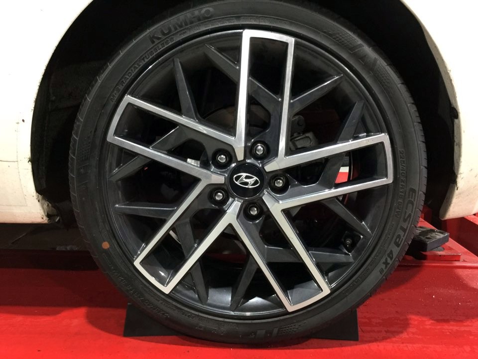 포르테 쿱 아반떼 신형 스포츠 18인치 장착후기!! 포르테/포르테쿠페 휠타이어 교체 아반테스포츠18인치 순정휠타이어 남양주힐링타이어 힐링타이어 남양주 구리 별내 회기 타이어 / 남양주, 강동, 하남, 송파