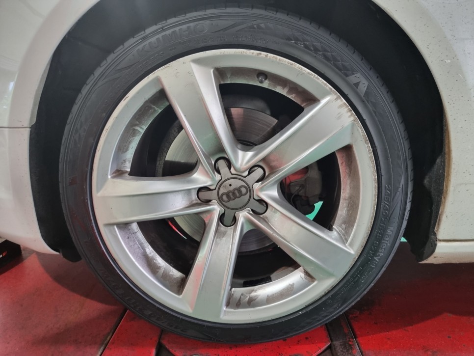 남양주 타이어/아우디a5 2454018 신품타이어교체 과정을 소개 합니다/금호타이어프리미엄교체 / 남양주, 강동, 하남, 송파