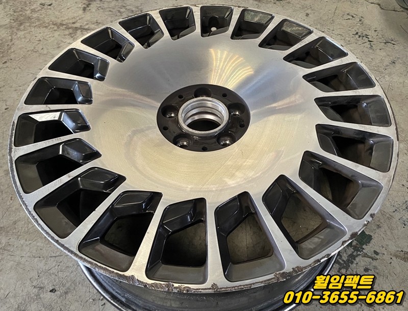 〔벤츠 마흐바흐 s650〕휠긁힘,휠패임,휠찍힘,휠기스,휠주차상처,휠찌그러짐,굴절수리,다이아몬드컷팅,휠복원,휠분체도장"휠임팩트"