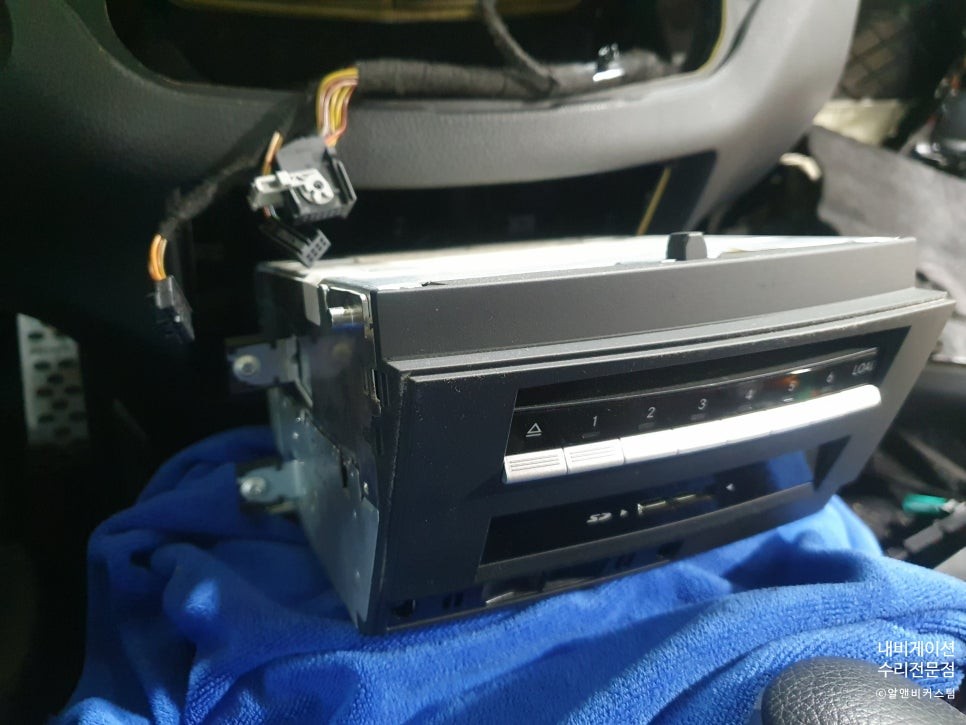 벤츠 W221 S350 안드로이드 올인원 장착