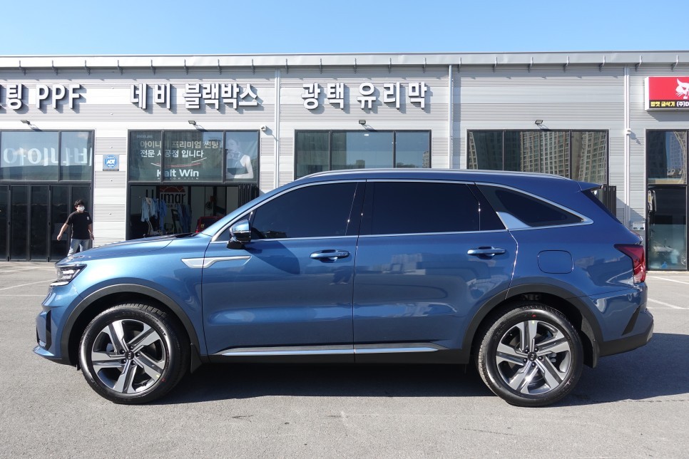 신차패키지는 악동모터스에서  !!  명품 필름 글라스틴트 로데 파인드라이브 LX3000 유리막 코팅