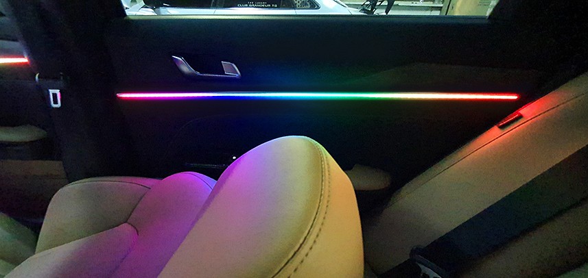 k5dl3 리페어파츠에서 개발한 시공방식으로 엠비언트 무드등 장착 + 도어스커프, 도어라이트 / 전북 전주, 광주, 김제