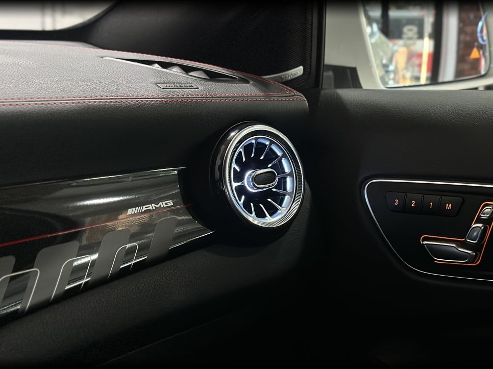 벤츠 GLA 45 amg 순정 터빈 송풍구 엠비언트 시공 화려함 한스푼! / 전북 전주, 광주, 김제