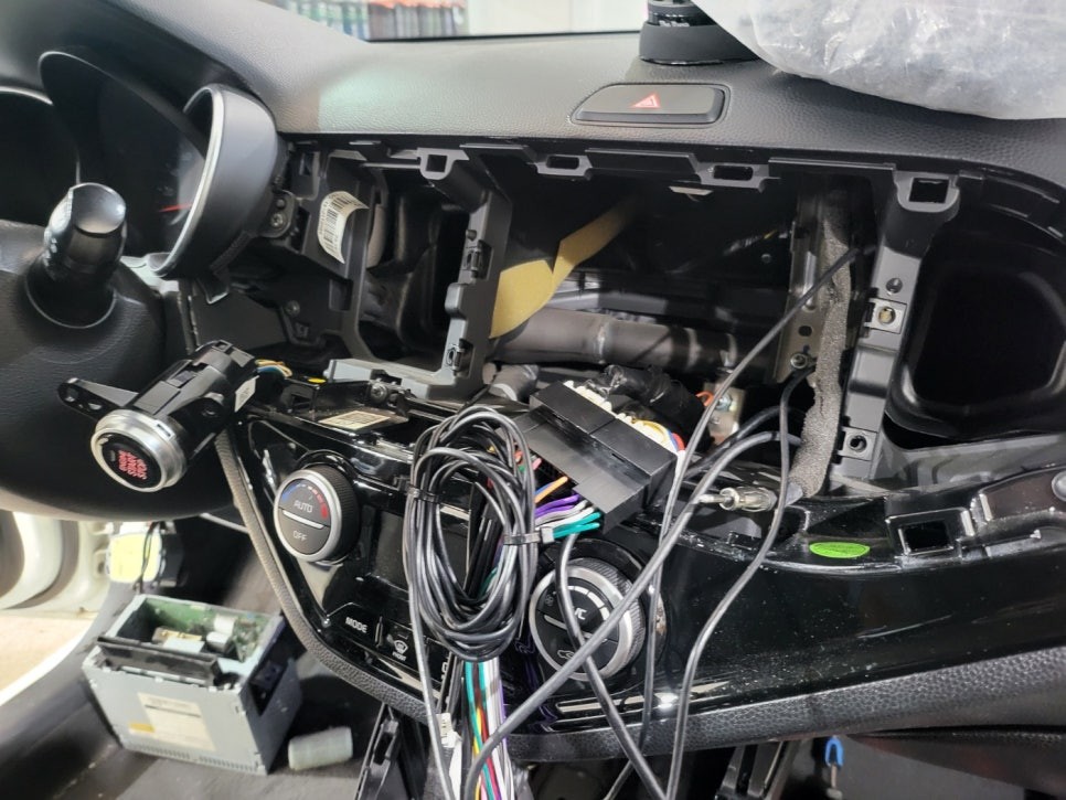 거창 카나로 X PLUS 안드로이드 올인원 네비 매립 교체~! / 거창 창원