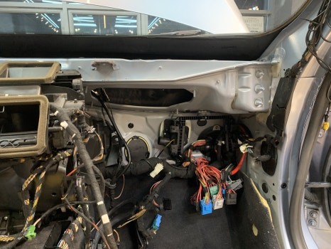 BMW E90 328i 크레파스 냄새 제거 하기!