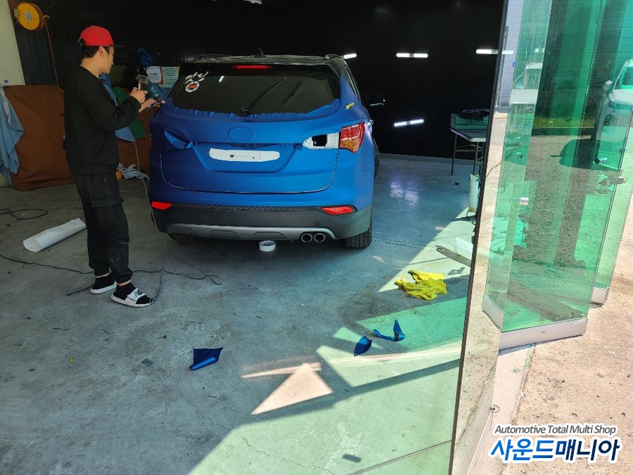울산 싼타페DM 올랩핑 블랙 & 블루 매칭 사운드매니아 / 울산 진장동