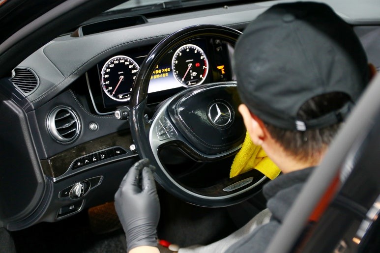 벤츠 S500L 광택 유리막코팅 그리고 시트크리닝까지.. (검정차의 포스를 회춘시켜드렸습니다)