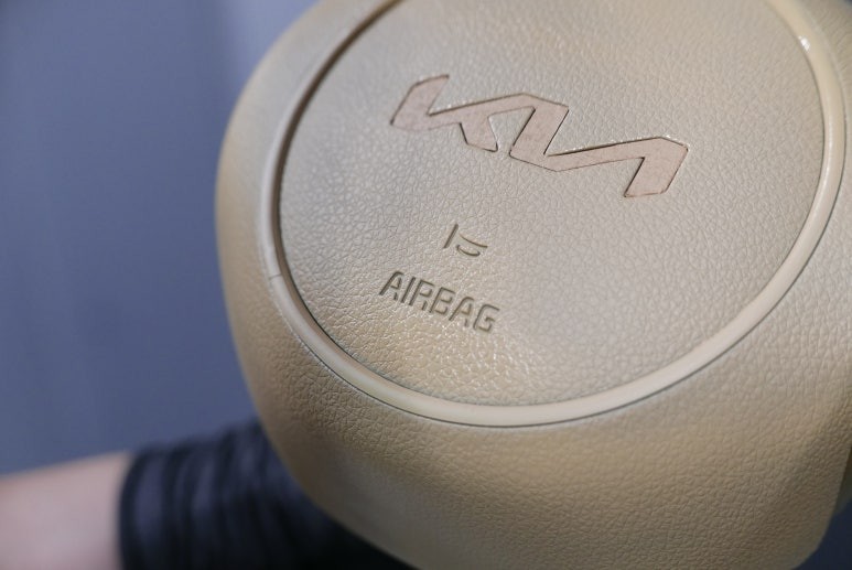 기아 K5 DL3 핸들 에어백 새들브라운 도색 (에어백 도색하러 대전에서 오셨어요..) / 부산, 기장, 양산