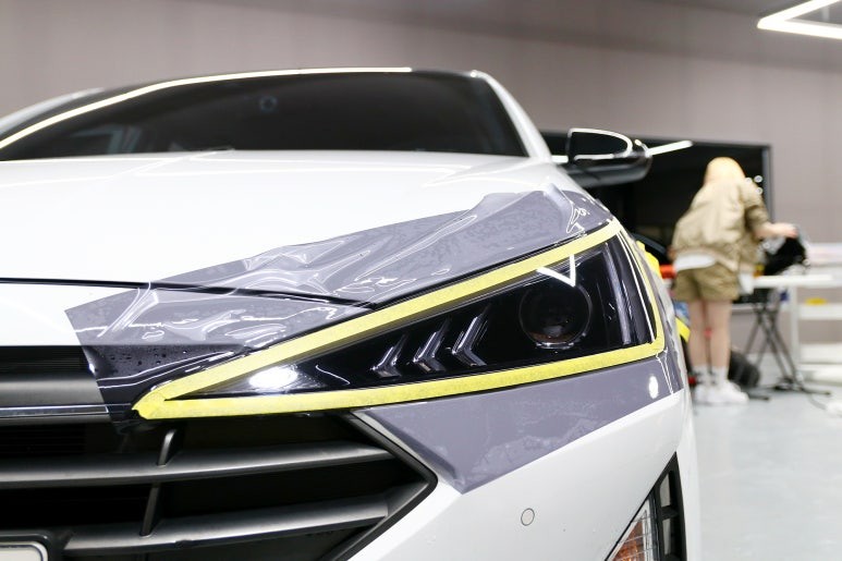 현대 더뉴아반떼AD 라이트 필름 시공 (색깔있는 PPF 라이트 필름 부착!) / 부산, 기장, 양산