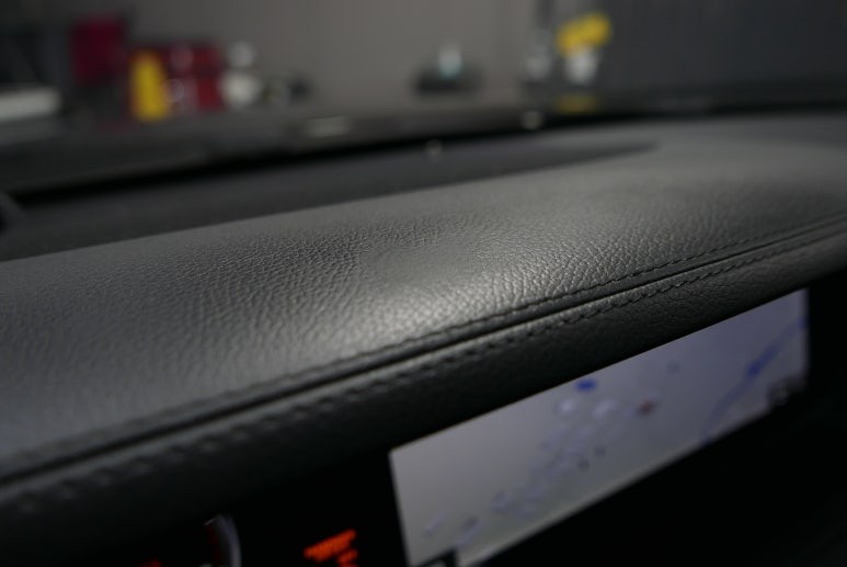 벤츠 S400 대시보드 내장재 복원 (실내에 아무때나 막 붙이지 마세요!! 돌이킬수 없음!)