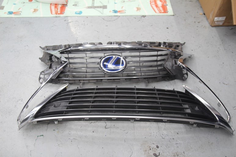 렉서스 ES300h F-SPORT 그릴 교체 (차량 그릴 교체만으로 인상이 바뀝니다) / 부산, 기장, 양산